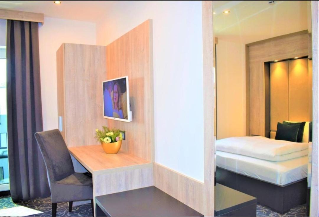 Hotel Business Bay Das Ehemalige Staycation Hotel Sindelfingen Eksteriør billede
