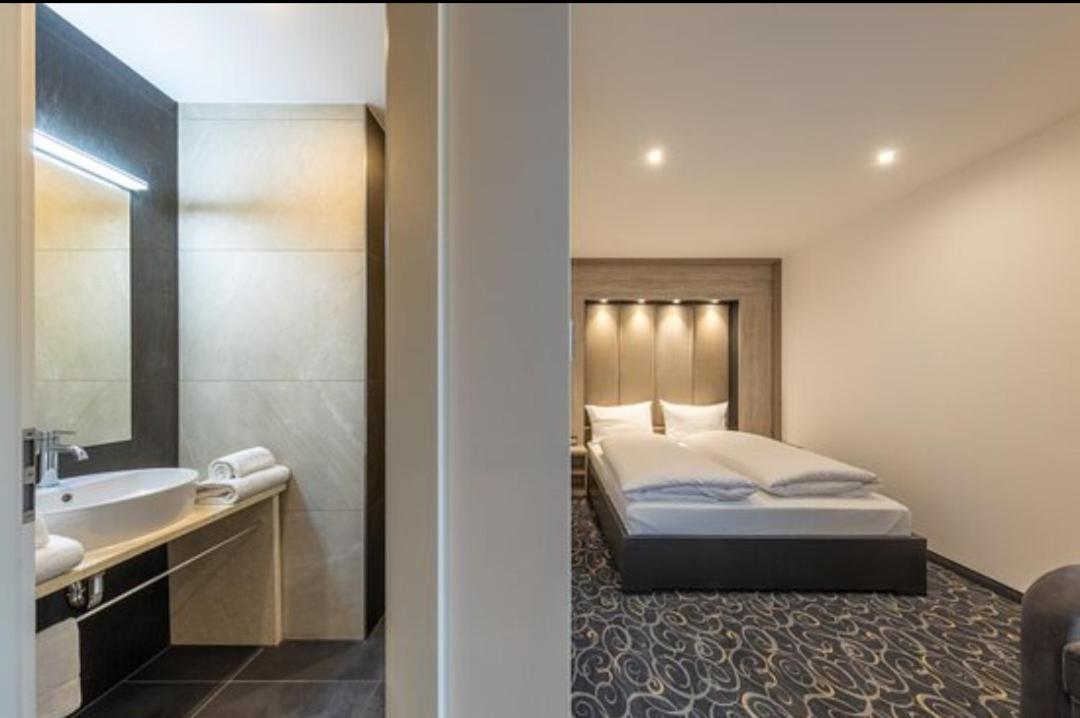 Hotel Business Bay Das Ehemalige Staycation Hotel Sindelfingen Eksteriør billede