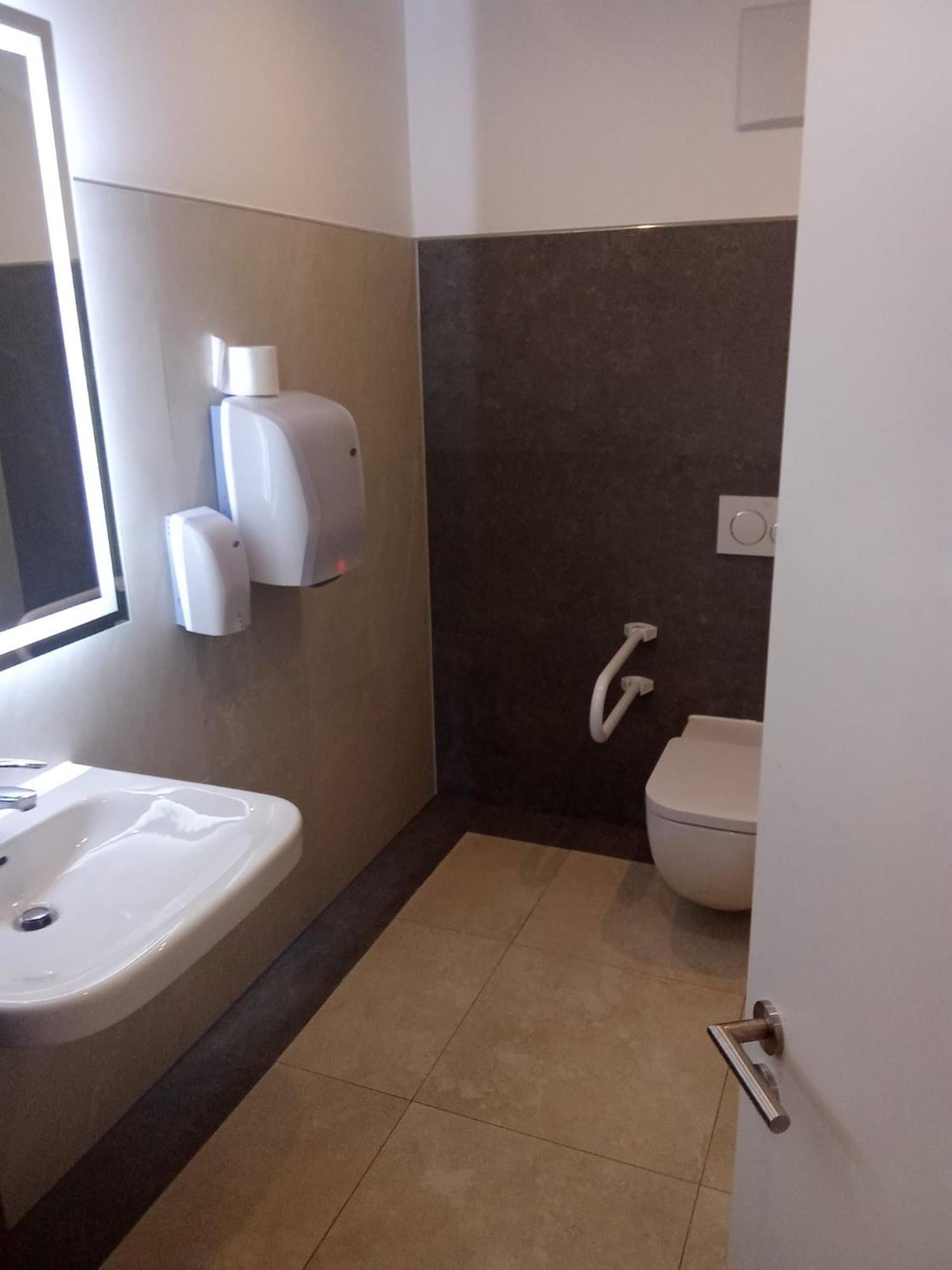 Hotel Business Bay Das Ehemalige Staycation Hotel Sindelfingen Eksteriør billede